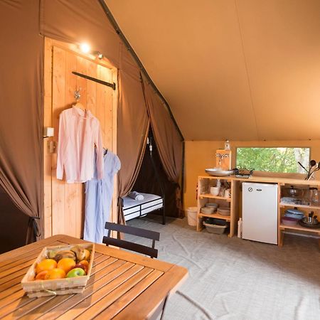 Huttopia Pays de Cordes sur Ciel Albi Habitación foto